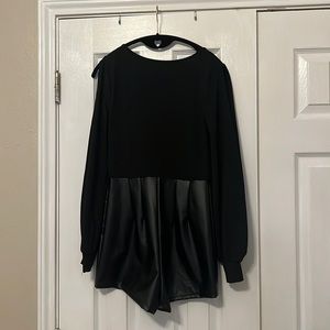 Size m jumpsuit leather looking shorts. Black